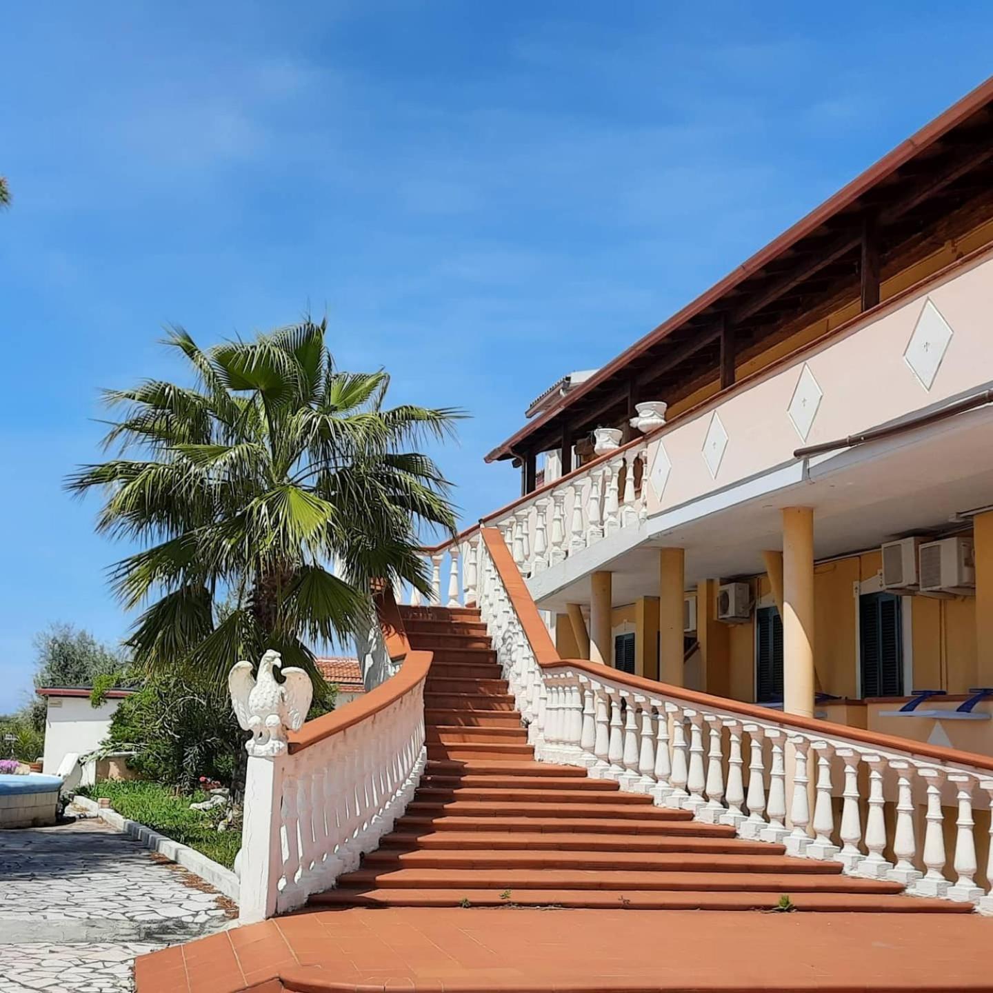 Residence Parco Del Sole Rodi Garganico Exterior photo